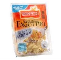 Massa fresca Fagottini recheio 4 queijos Massa Leve 1kg.