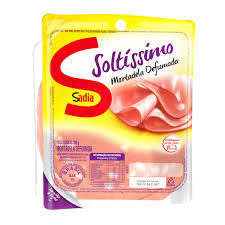 Mortadela defumada a vácuo fatiada soltissimo Sadia 200g.